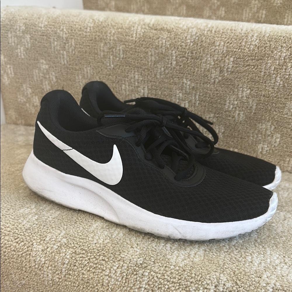 Nike Black and White Sneakers